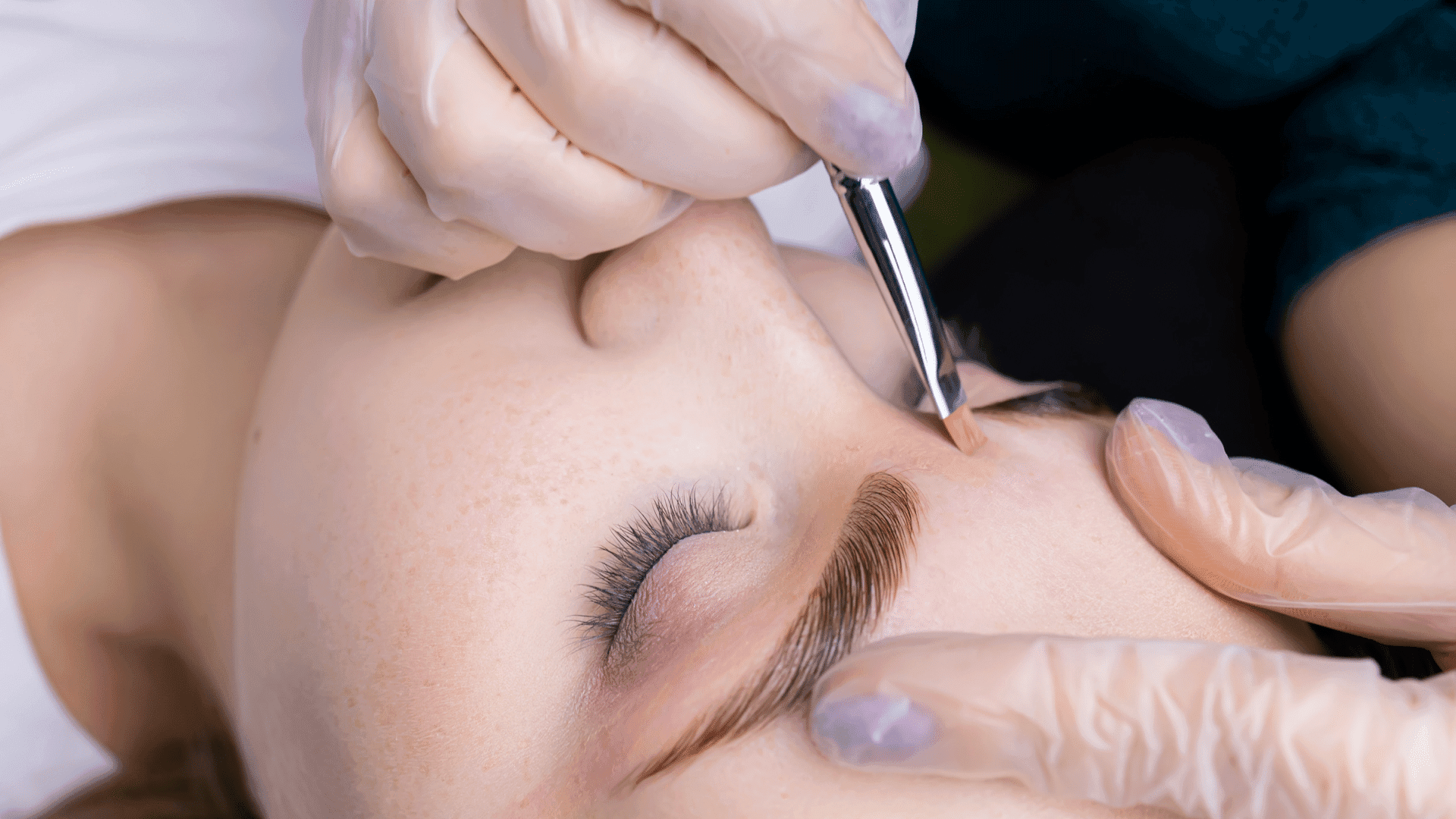 Maquillage semi-permanent